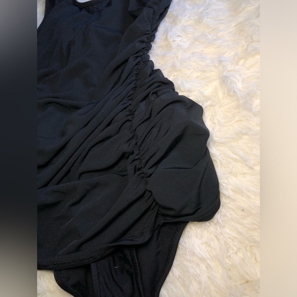VENUS Black One Piece gathered Sleek Design size 6 NWOT - Picture 9 of 16